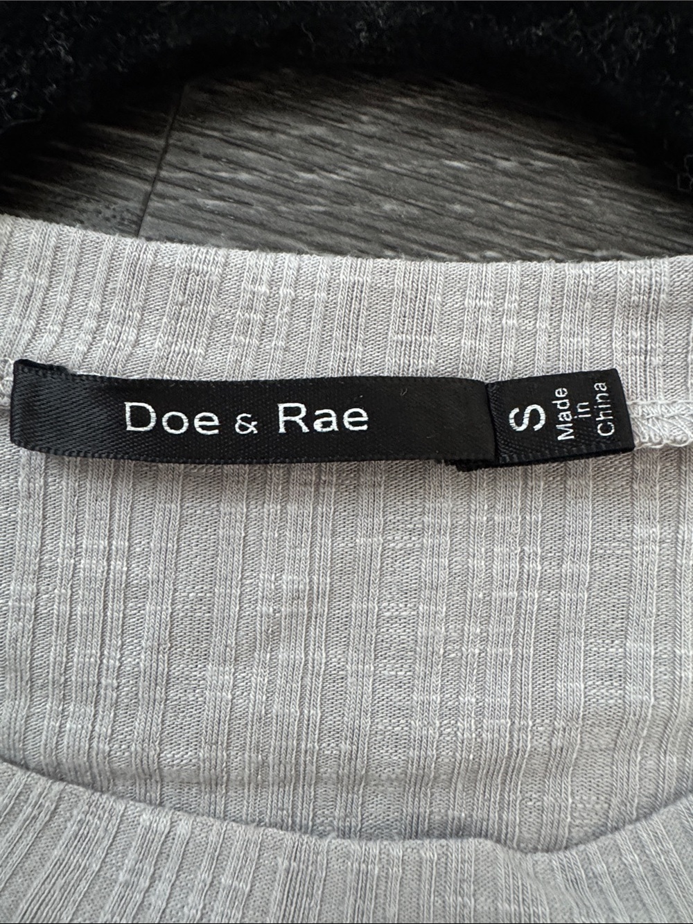 Doe & Rae Ruffle-Front Long Sleeve Top - grey - Picture 3 of 5